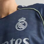 REAL MADRID SUPLENTE 2025/26 PLAYER VERSION - Imagen 3