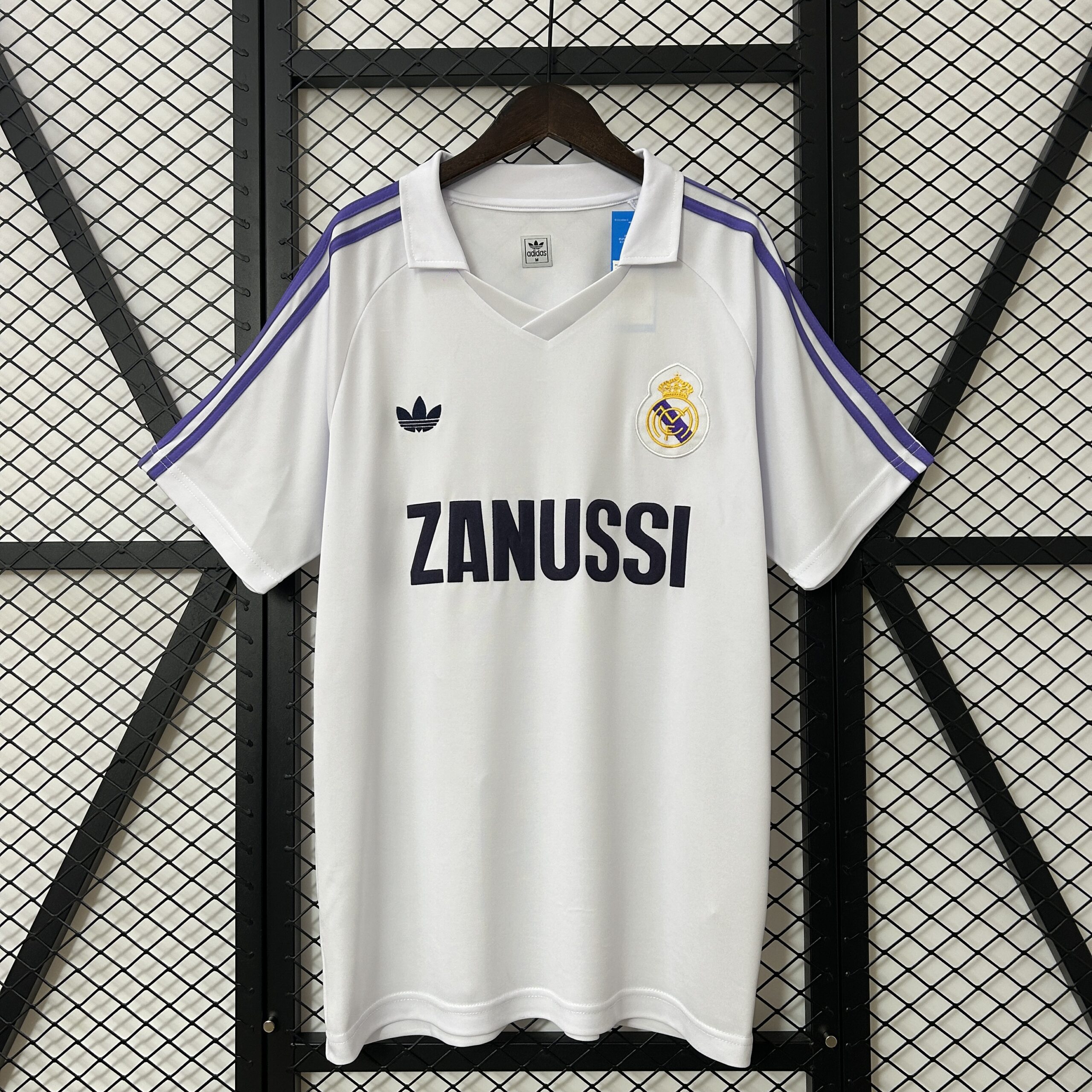11d788f8 REAL MADRID TITULAR RETRO 1984/85 - Imagen 1