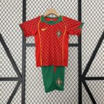 PORTUGAL TITULAR 2004 RETRO KIT NIÑO
