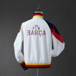 BARCELONA CORTAVIENTO BLANCO 2024/25 - Imagen 2