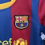 BARCELONA TITULAR 2010/11 RETRO KIT NIÑO - Imagen 3