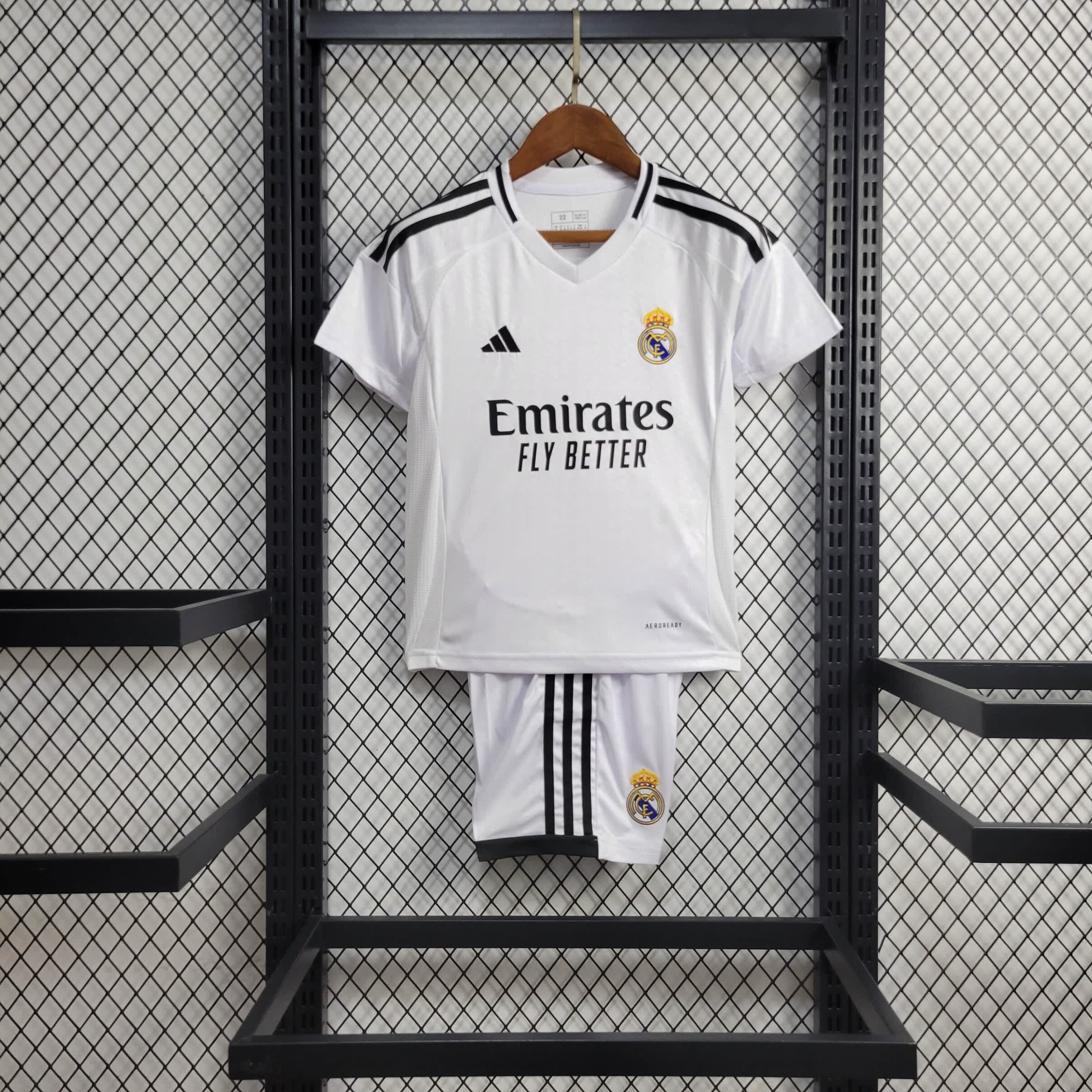 720836fb REAL MADRID TITULAR 2024/25 KIT NIÑO - Imagen 1