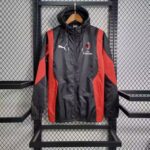 MILAN CORTAVIENTO CON CAPUCHA NEGRO