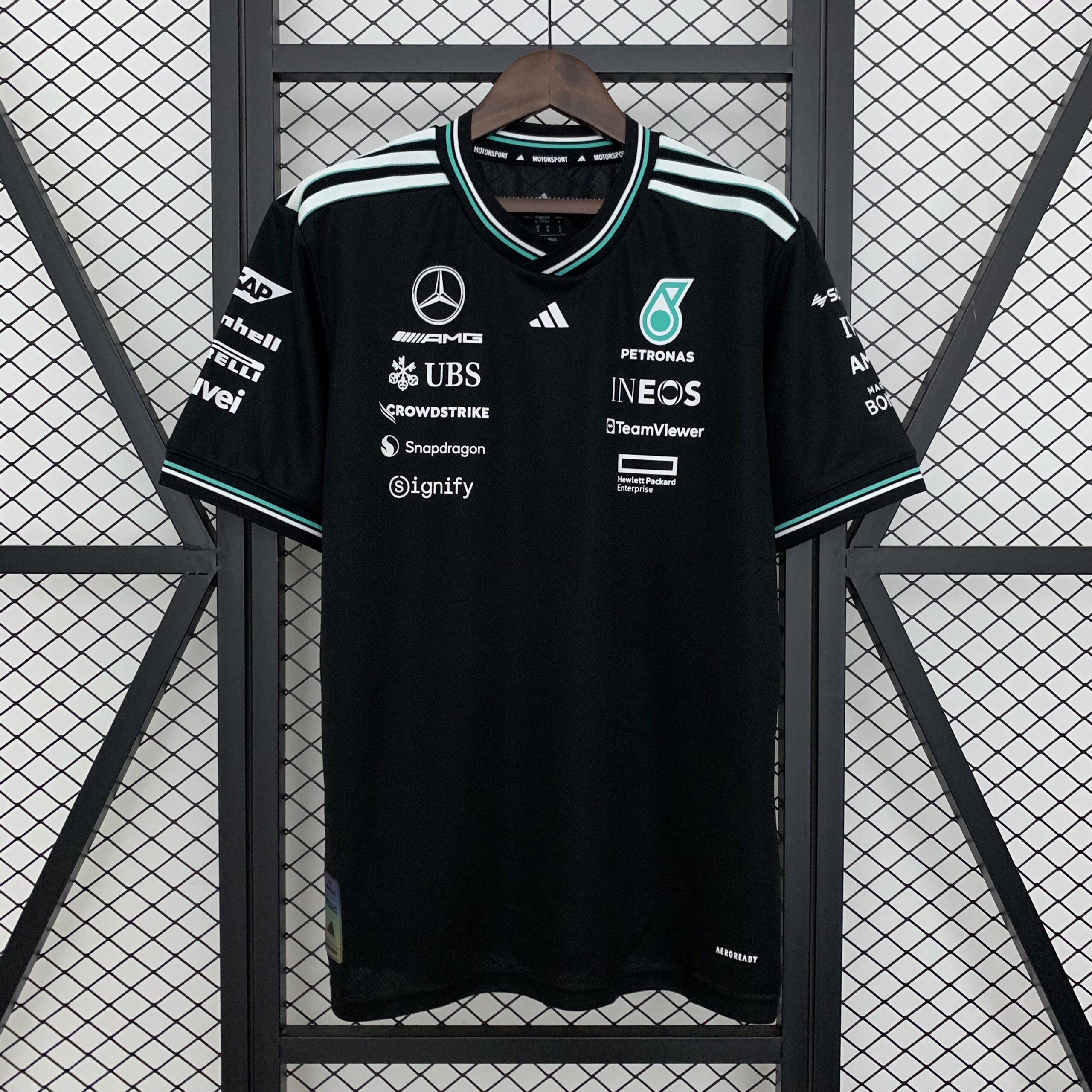 b6e0c6f0 MERCEDES F1 2025 - Imagen 1