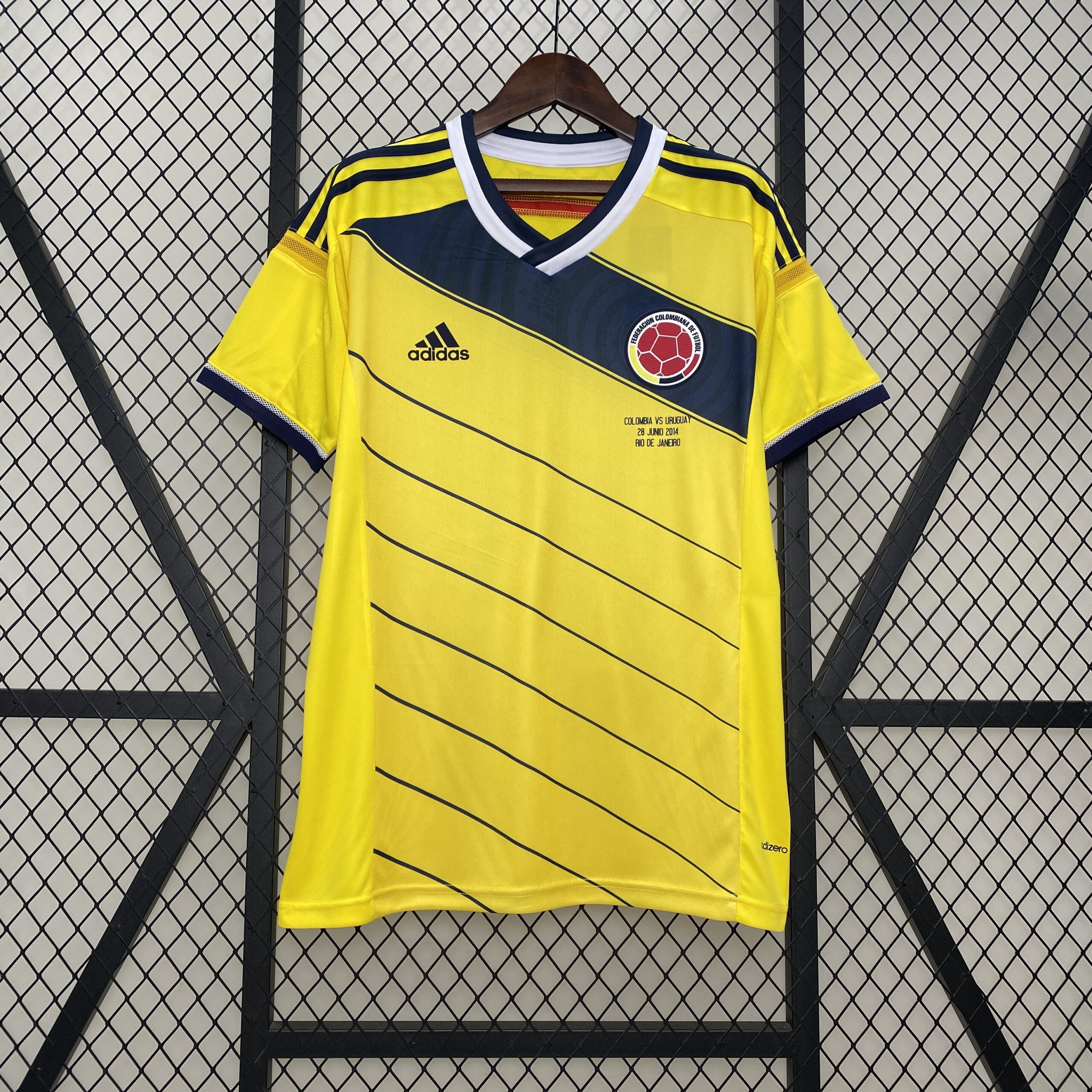 ce7516e1 COLOMBIA TITULAR RETRO 2014 - Imagen 1