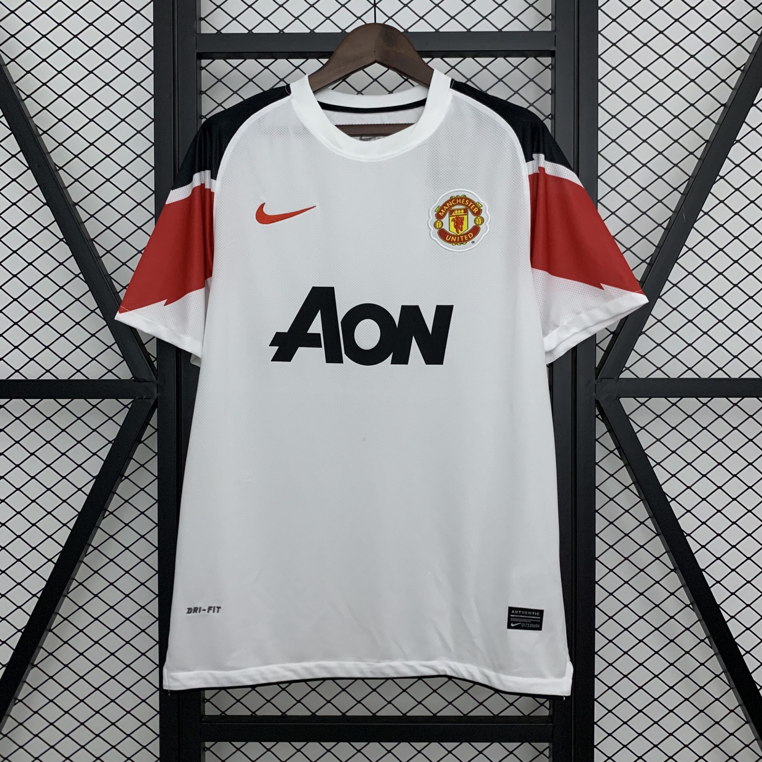 d74b4fb7 MANCHESTER UNITED SUPLENTE RETRO 2010/11 - Imagen 1
