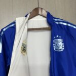 CORTAVIENTO REVERSIBLE ARGENTINA 2024/25 - Imagen 2