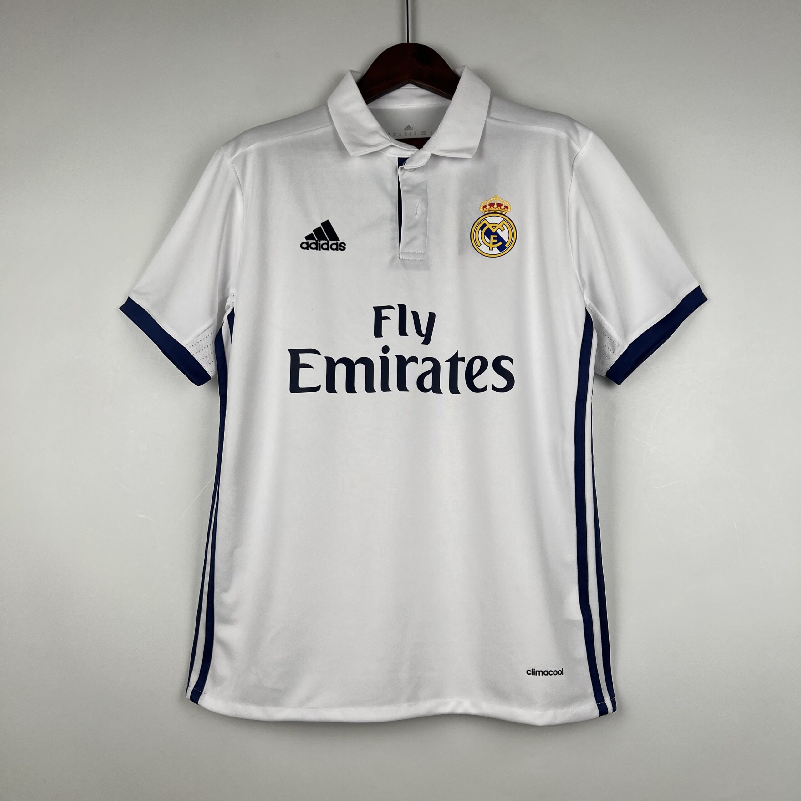 de8dd20e REAL MADRID TITULAR RETRO 2016/17 - Imagen 1
