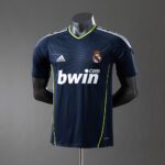 REAL MADRID SUPLENTE RETRO PLAYER 2010/11