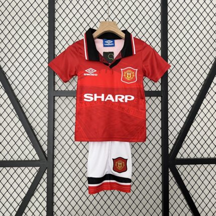MANCHESTER UNITED TITULAR 1994/96 RETRO KIT NIÑO