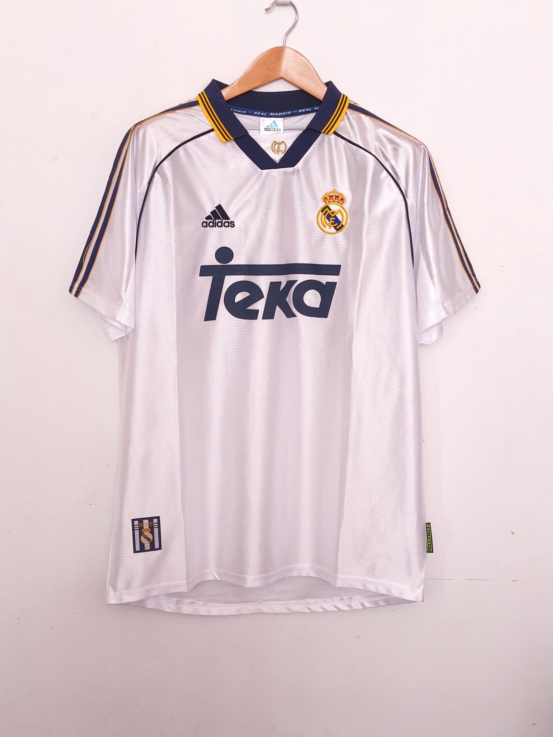 IMG_20260313_111752 REAL MADRID TITULAR RETRO 1999/00 TALLA 2XL (ideal para un L/XL) - Imagen 1