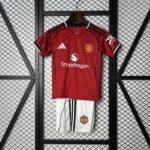MANCHESTER UNITED TITULAR 2025/26 KIT NIÑO