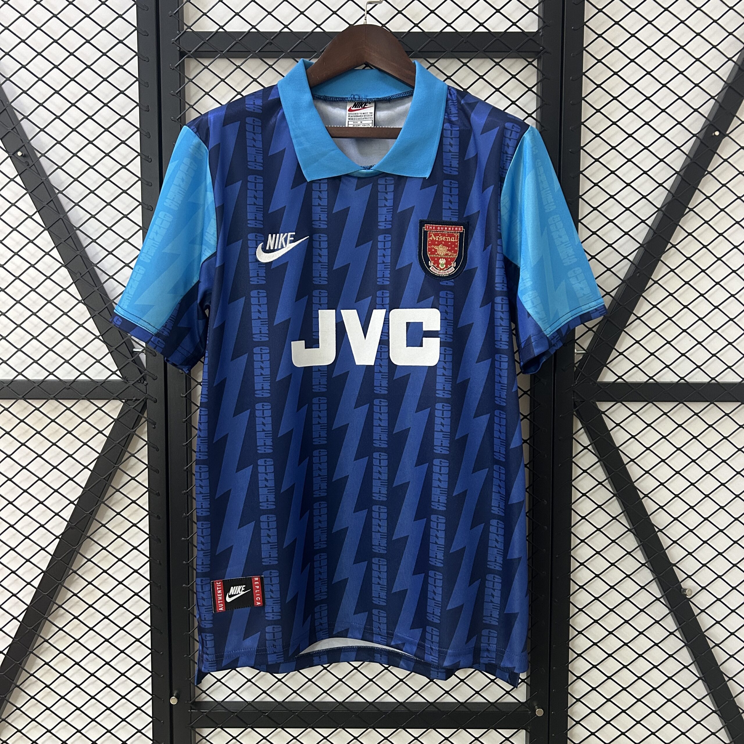f11b13b5 ARSENAL SUPLENTE RETRO 1994/95 - Imagen 1