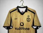MANCHESTER UNITED 100th ANNIVERSARY REVERSIBLE BLANCO/DORADO RETRO 2001/02 - Imagen 6