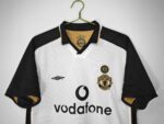MANCHESTER UNITED 100th ANNIVERSARY REVERSIBLE BLANCO/DORADO RETRO 2001/02 - Imagen 5