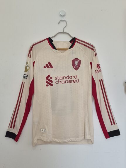 LIVERPOOL SUPLENTE MANGA LARGA 2025/26 PLAYER VERSION SZOBOSZLAI #8 - TALLA L (AJUSTE M)