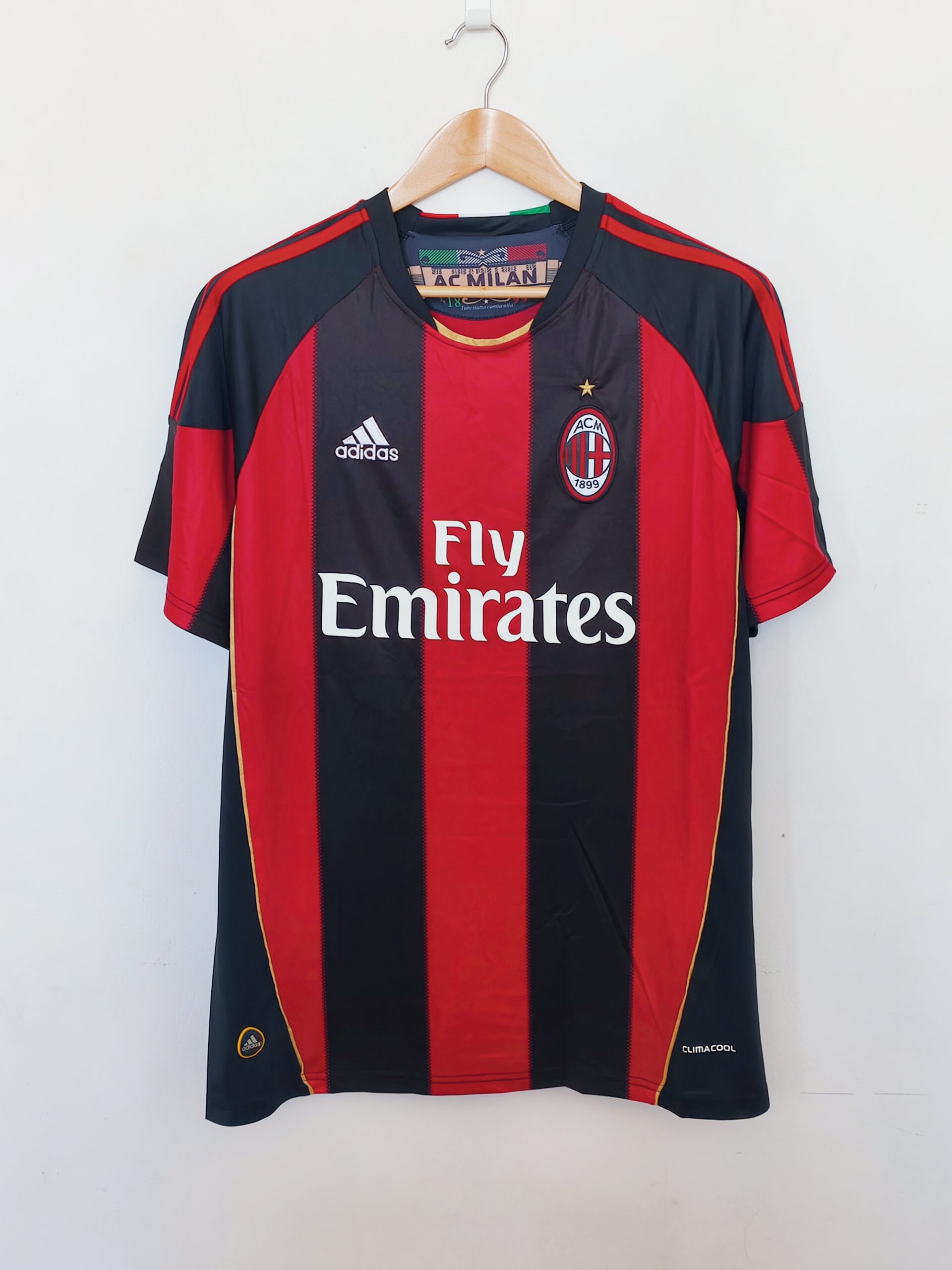 IMG_20260213_104433 MILAN TITULAR RETRO 2010/11 RONALDINHO #80 TALLA L - Imagen 1