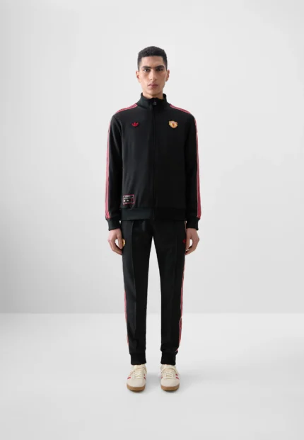 MANCHESTER JACKET SET TERRACE ICONS NEGRO/ROJO CASACA Y PANTALÓN