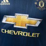 MANCHESTER UNITED TERCERA EQUIPACIÓN RETRO PLAYER 2018/19 - Imagen 3