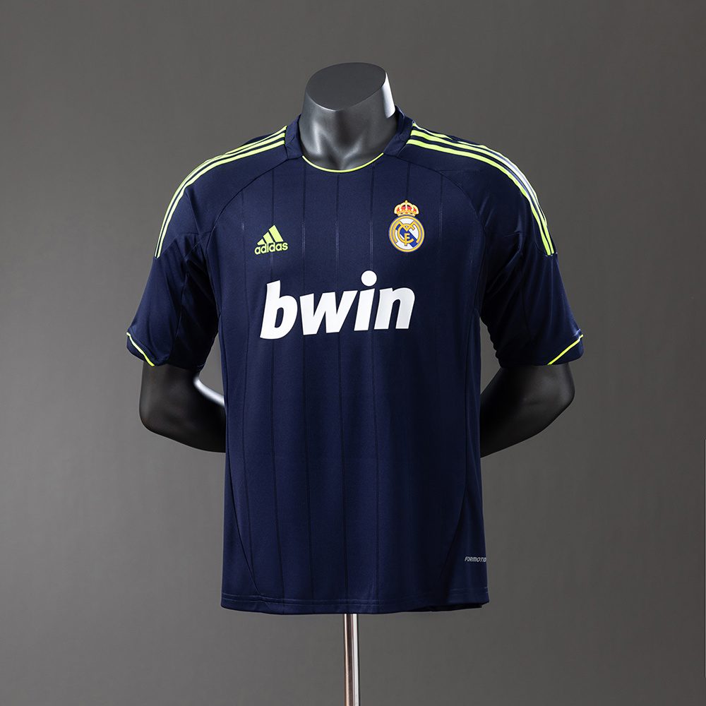64be5281 REAL MADRID SUPLENTE RETRO PLAYER 2012/13 - Imagen 1