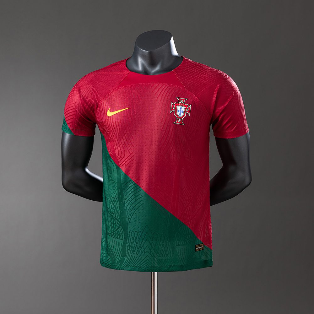66b902ff PORTUGAL TITULAR RETRO PLAYER 2022 - Imagen 1