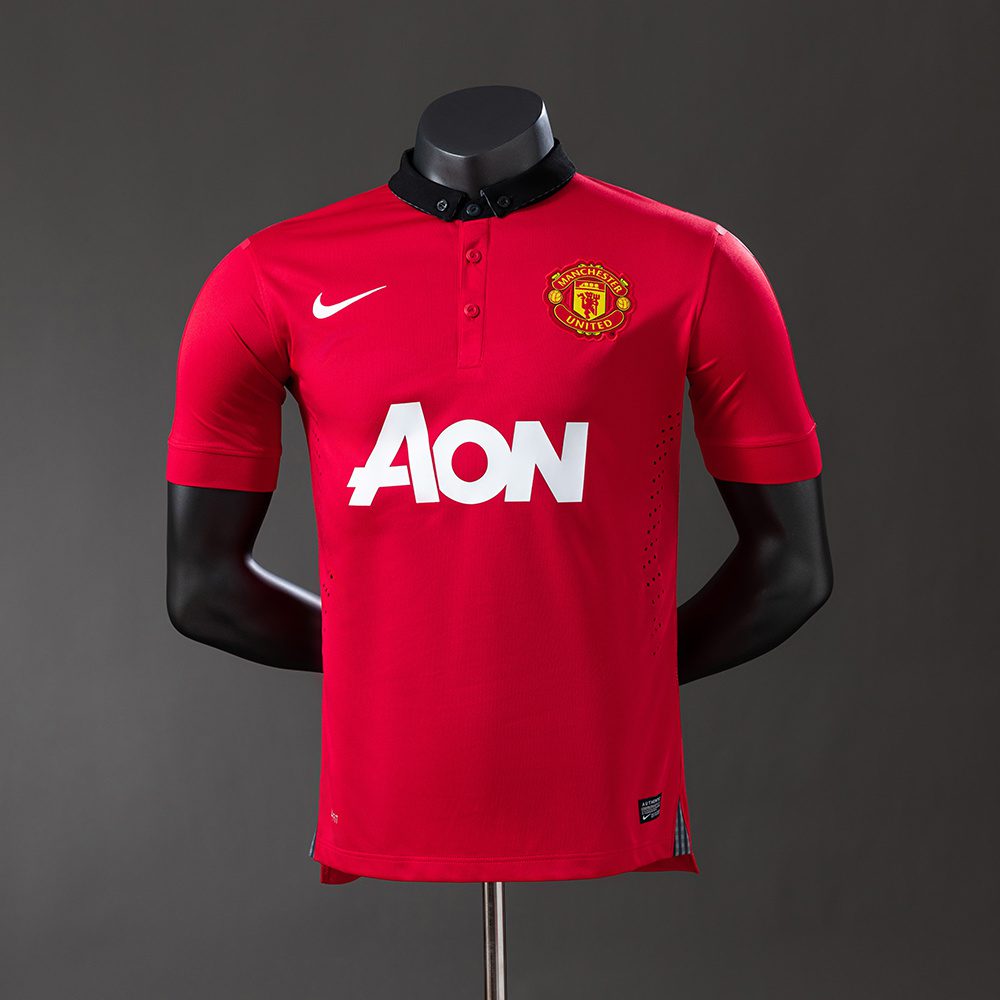 9d507981 MANCHESTER UNITED TITULAR RETRO PLAYER 2013/14 - Imagen 1
