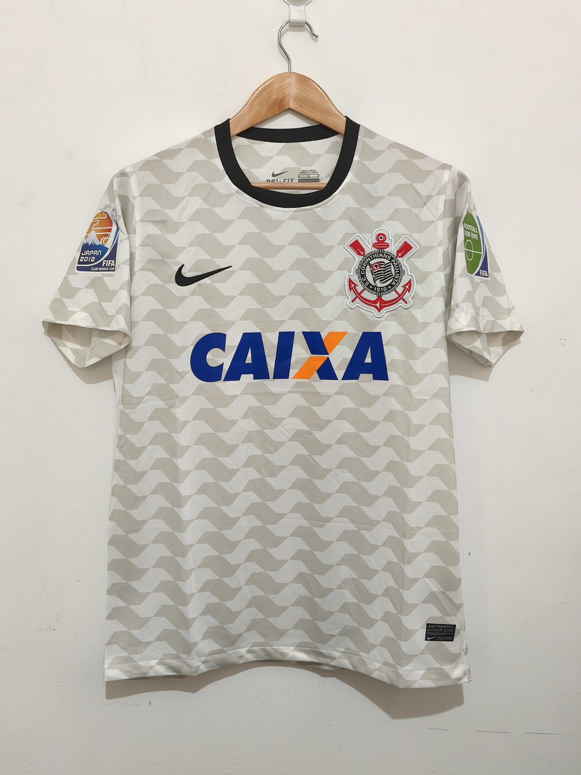 IMG_20260612_085906 CORINTHIANS - FINAL DE MUNDIAL DE CLUBES RETRO 2012- GUERRERO #9 - TALLA M - Imagen 1