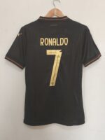 PORTUGAL EDICIÓN ESPECIAL PANTERA NEGRA - RONALDO 7 - ETIQUETA L (CALCE REAL M) - Imagen 2