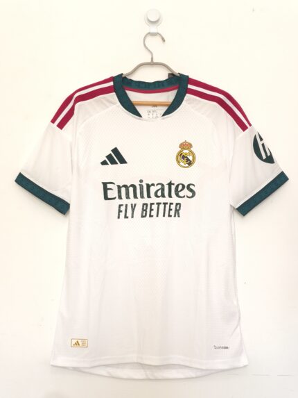 REAL MADRID TITULAR PLAYER VERSION 2026/27 - ETIQUETAS L, XL y XXL (CALCES REALES M, L y XL)