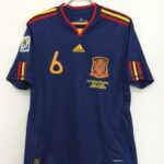 ESPAÑA SUPLENTE RETRO FINAL MUNDIAL 2010 - A. INIESTA #6 - ETIQUETA L (CALCE REAL M)