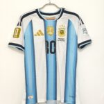 ARGENTINA TITULAR PLAYER VERSION FINAL MUNDIAL 2026 - MESSI #10 - ETIQUETA L (CALCE REAL M)