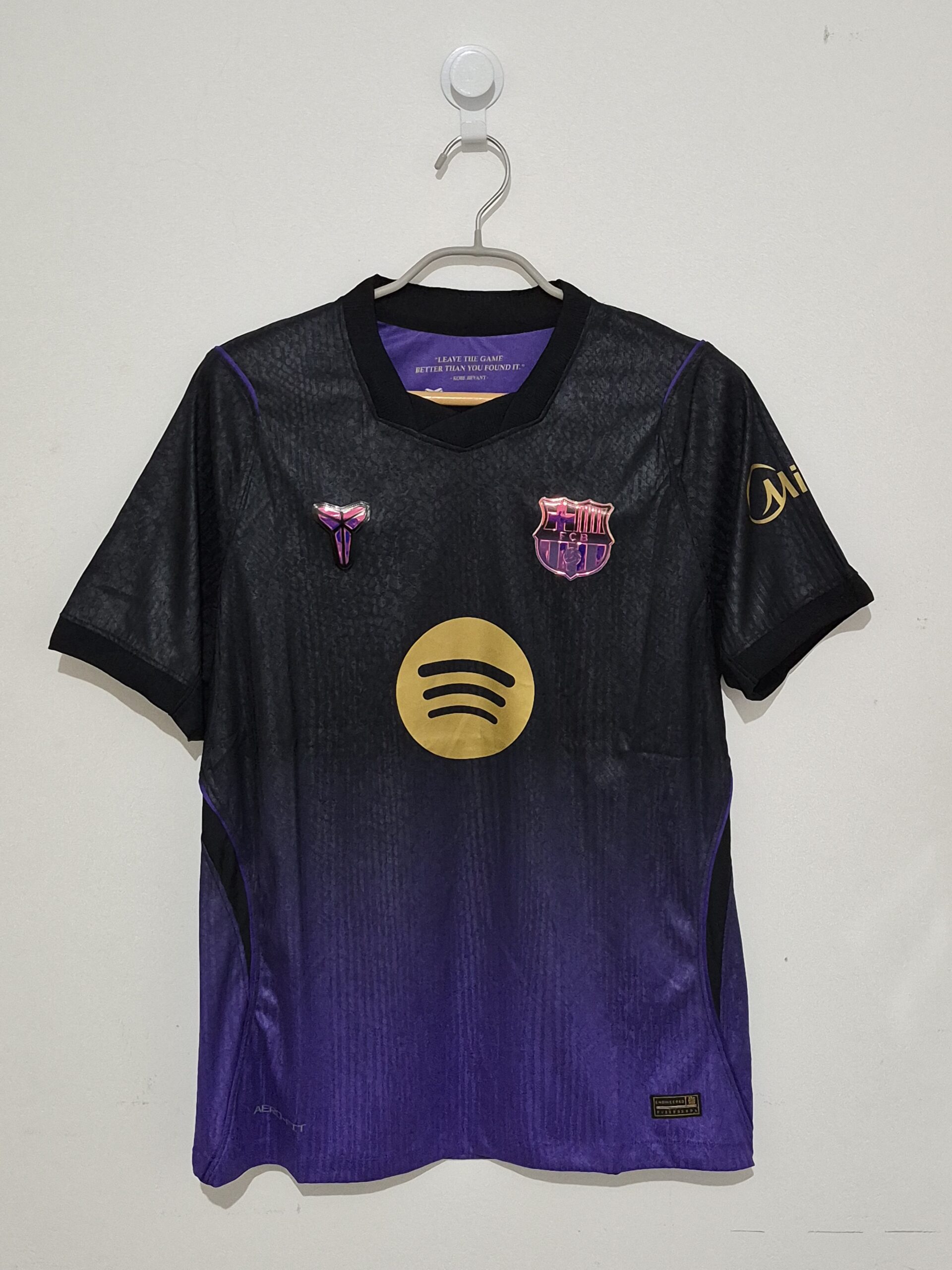20261021_222026 BARCELONA VISITANTE 2026/27 PLAYER VERSION - ETIQUETA L (CALCE REAL M) - Imagen 1